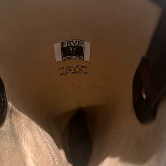 Frye Melissa Button riding boots. Worn 5-6 times. Excellent Condition. - Picture 5 of 5